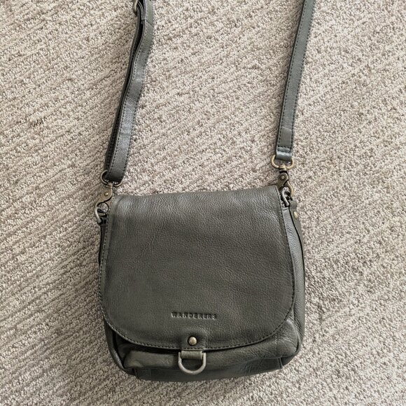 Leather Crossbody Bag in Olive: The Salzburg - Picture 4 of 4